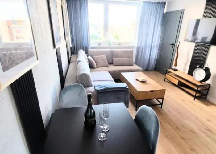 Apartament 8 Pietro Apartament *